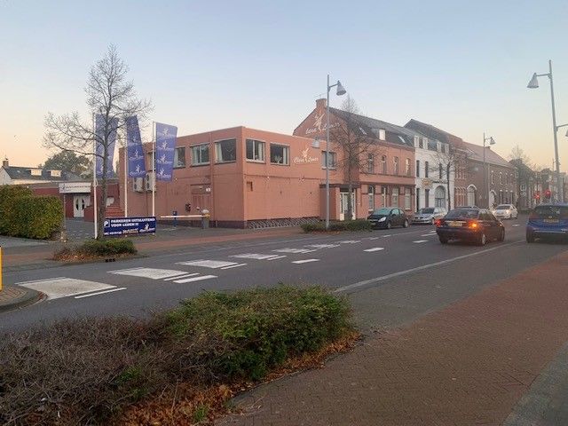 Bedrijfspand Rijksweg-Zuid 103 -A eb B in Sittard in Sittard - foto 1