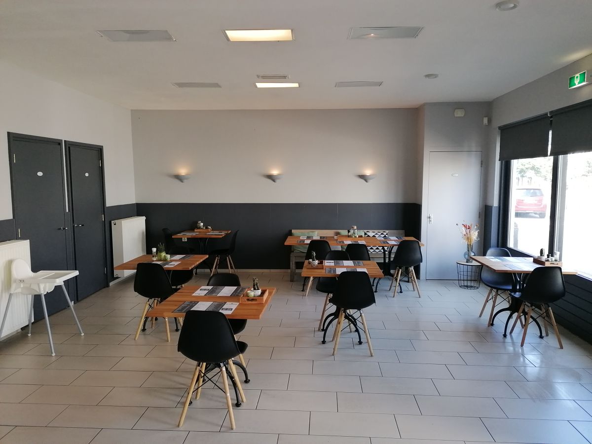 Cafetaria 'Ut Sjeurke' in Stramproy - foto 5